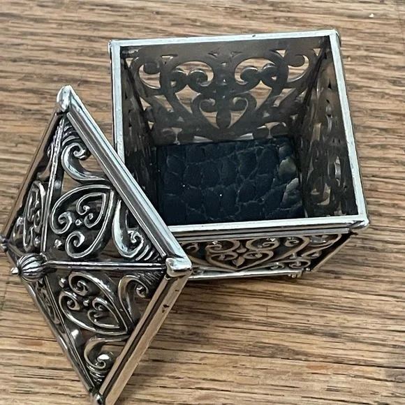 Brighton Metal Heart Trinket Box w Lid Beautiful jewelry box - Picture 2 of 12